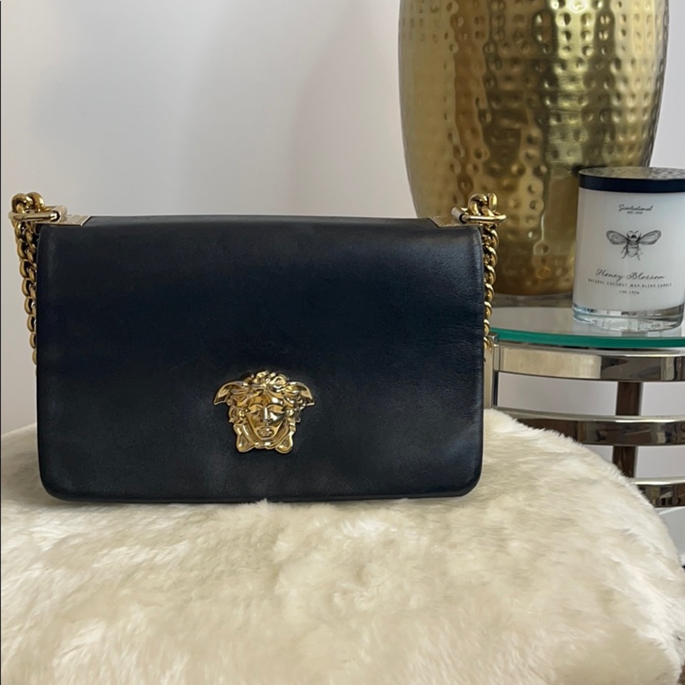 🚨SOLD🚨Versace Medusa Pallazo  Leather Bag